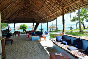 Juani beach bungalows, Kilindoni